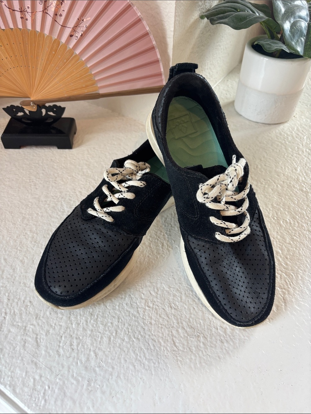 Black Casual Perforated Lace-Up Sneakers